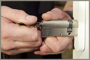 Sauganash IL Locksmith Store Sauganash, IL 773-409-4802